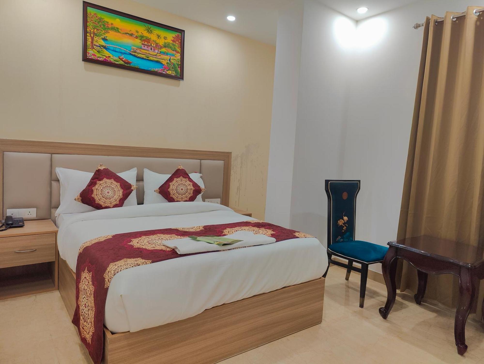 Decent Suites Inn- Mahipalpur, Delhi Airport, Aerocity Couette-café New Delhi