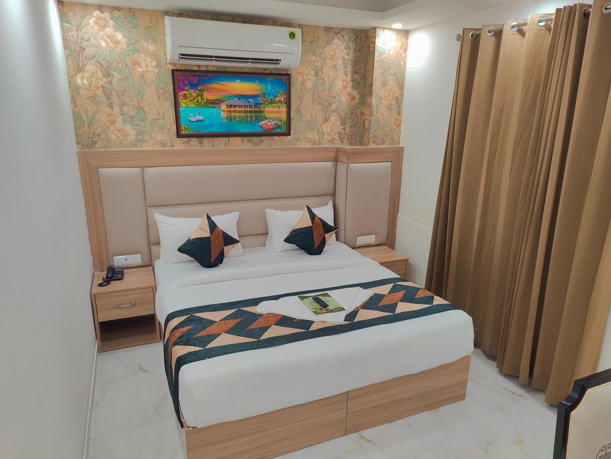 Couette-café Decent Suites Inn- Mahipalpur, Delhi Airport, Aerocity New Delhi