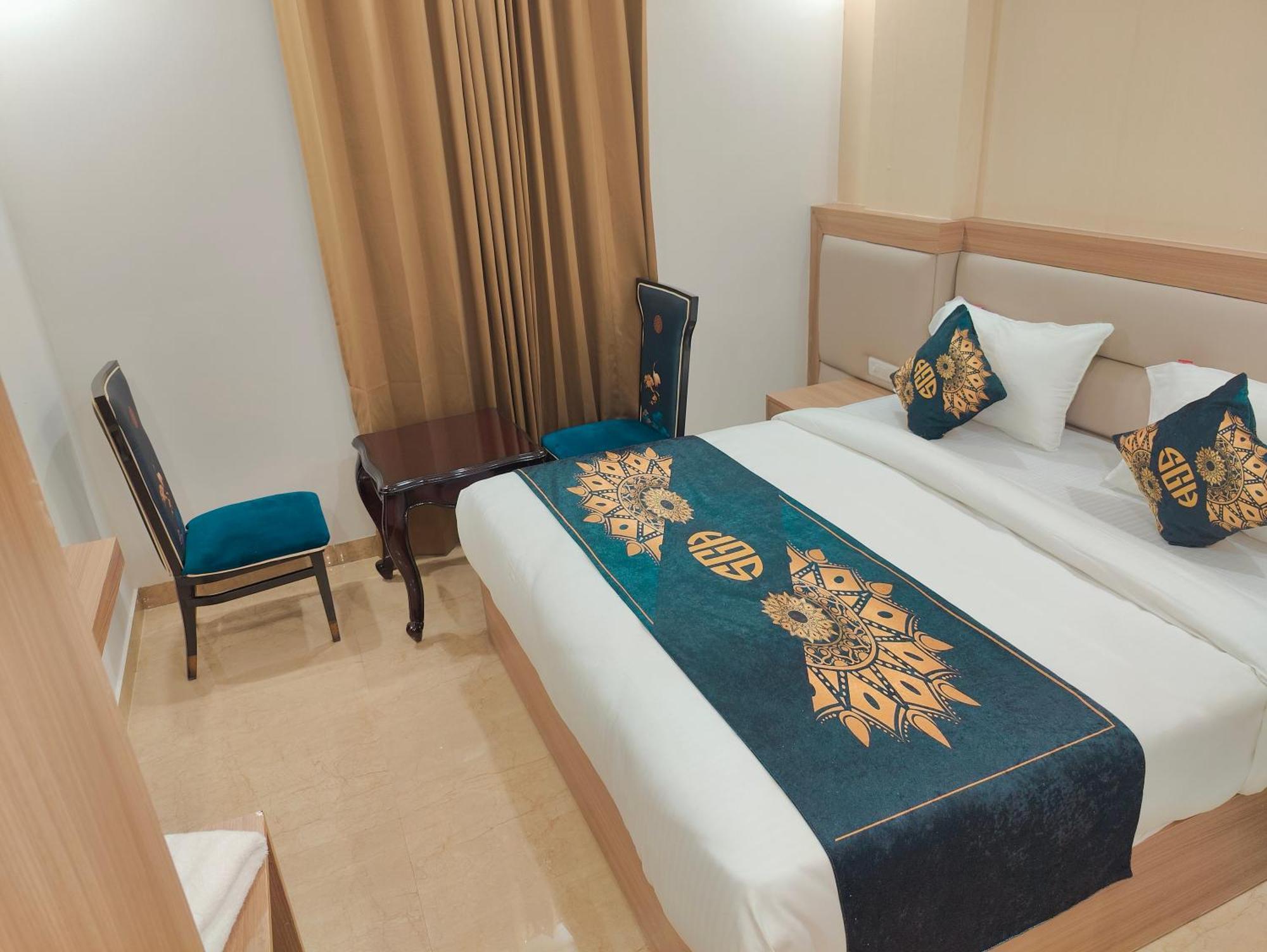 Decent Suites Inn- Mahipalpur, Delhi Airport, Aerocity Couette-café New Delhi