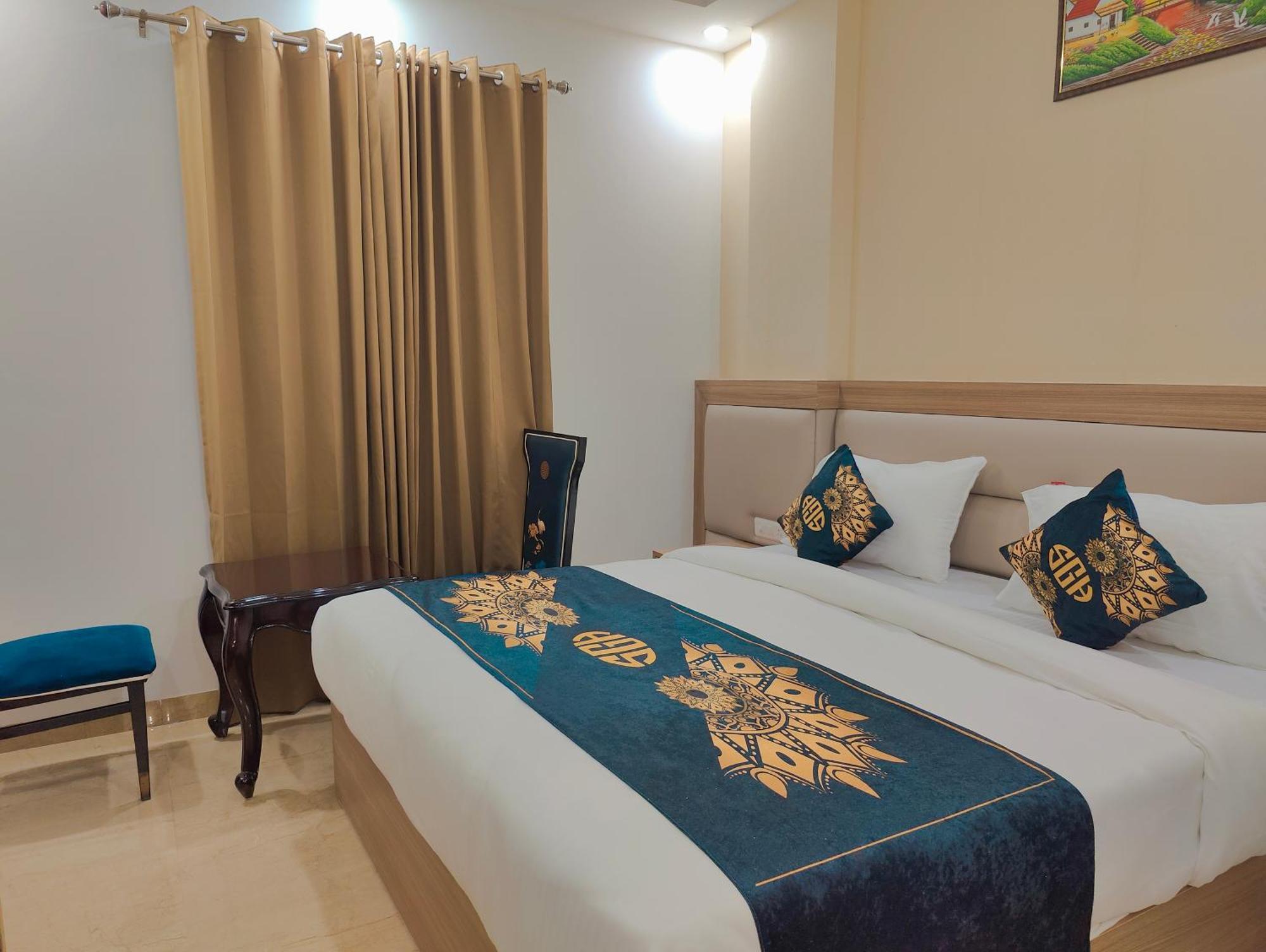 Decent Suites Inn- Mahipalpur, Delhi Airport, Aerocity 4* New Delhi