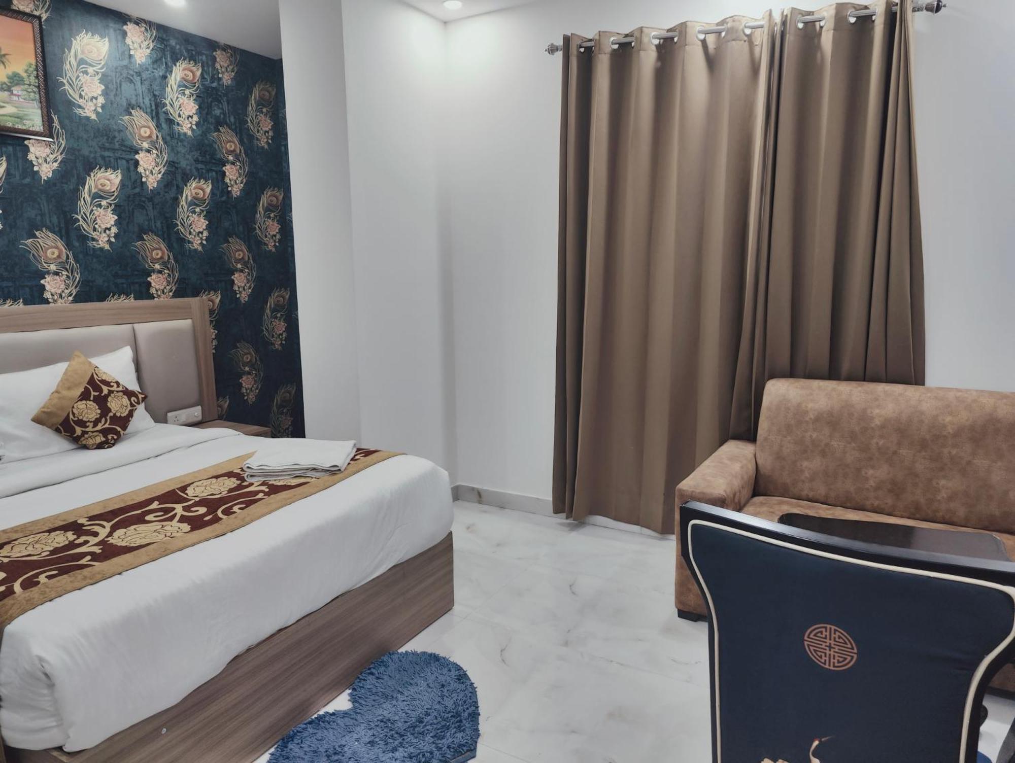 Couette-café Decent Suites Inn- Mahipalpur, Delhi Airport, Aerocity New Delhi