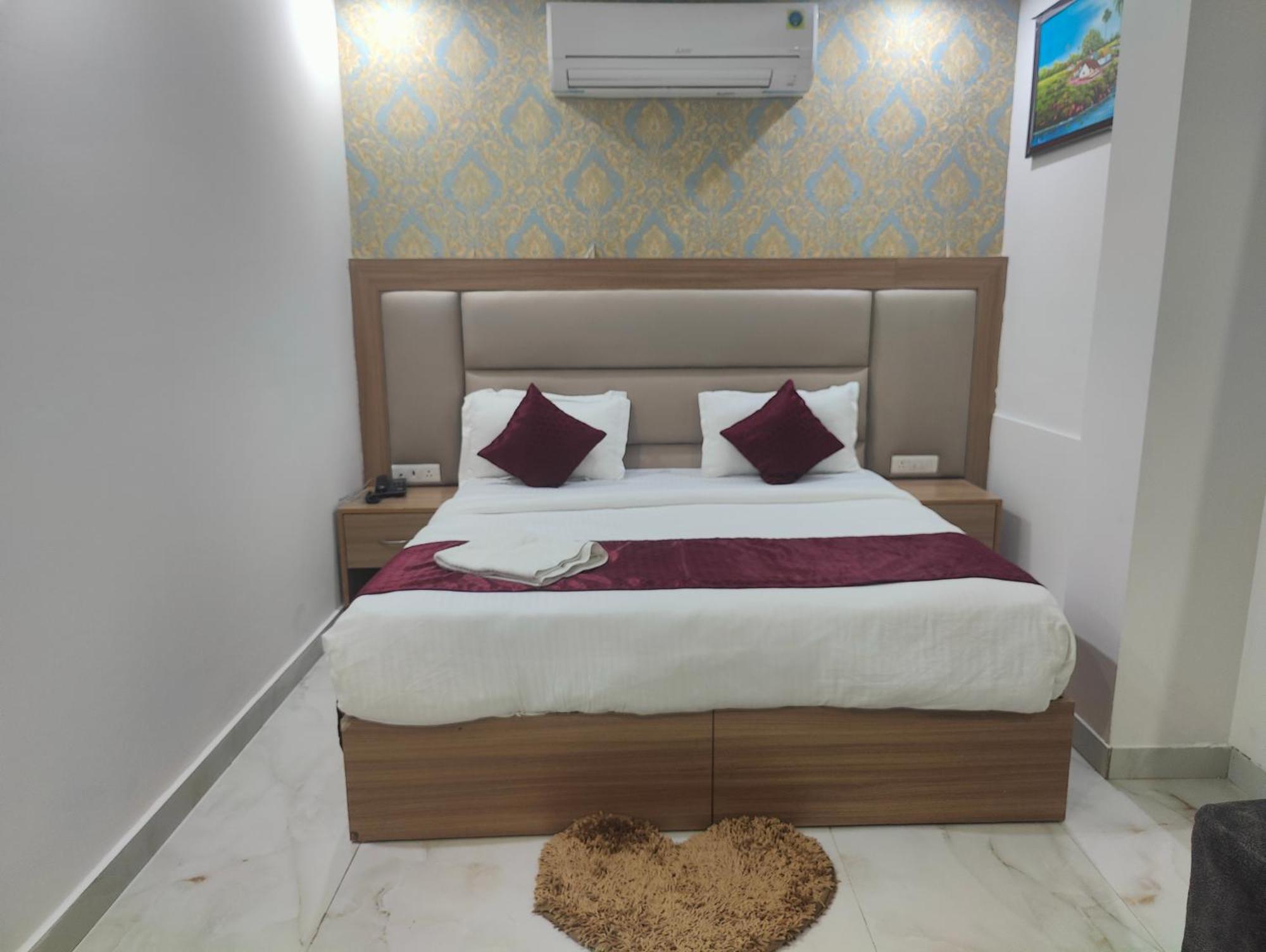 Couette-café Decent Suites Inn- Mahipalpur, Delhi Airport, Aerocity
