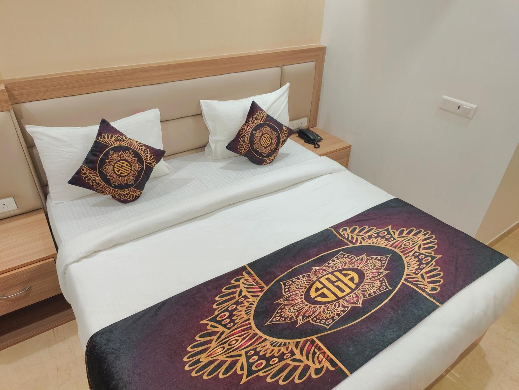 Couette-café Decent Suites Inn- Mahipalpur, Delhi Airport, Aerocity New Delhi