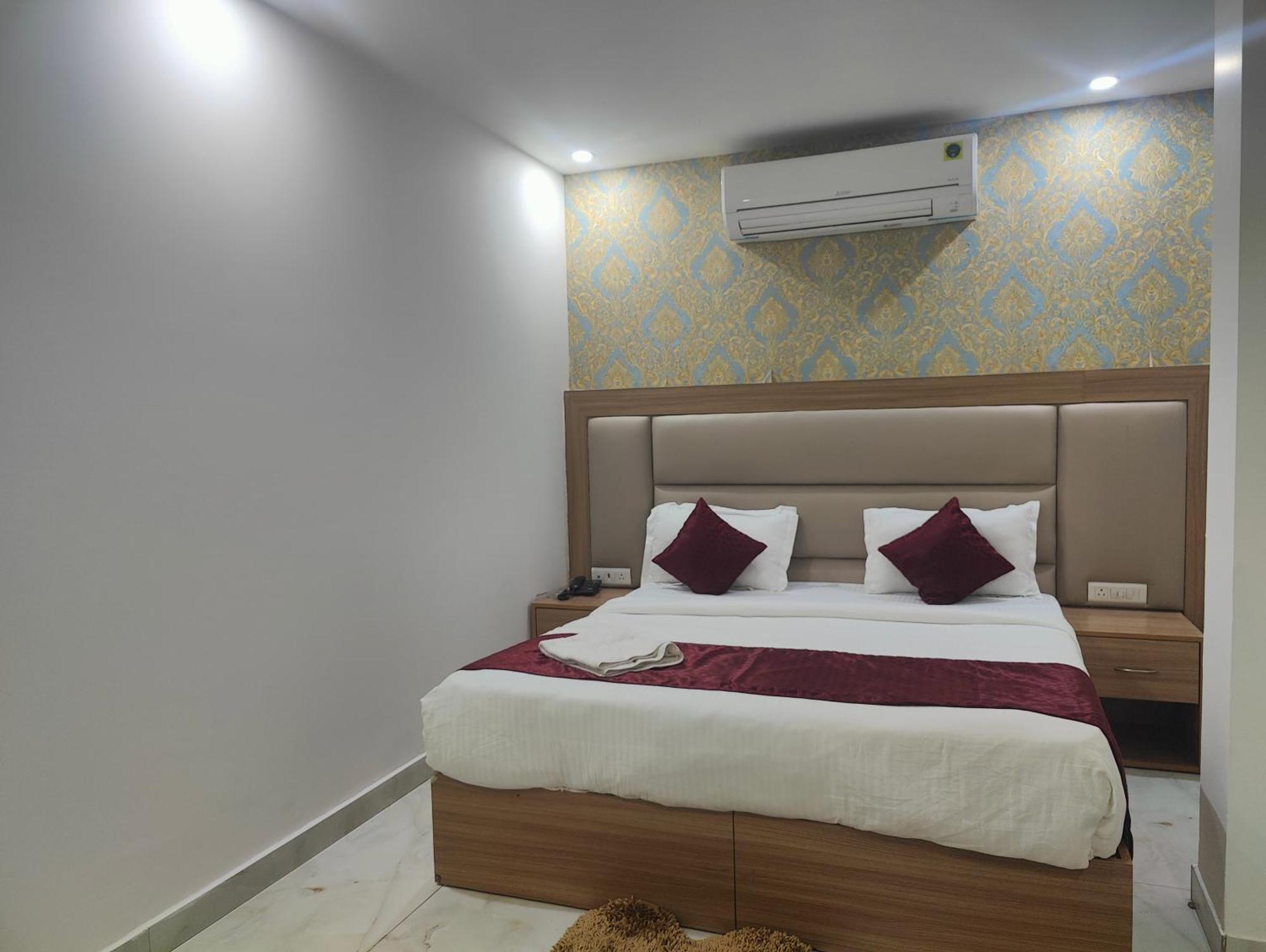 Couette-café Decent Suites Inn- Mahipalpur, Delhi Airport, Aerocity