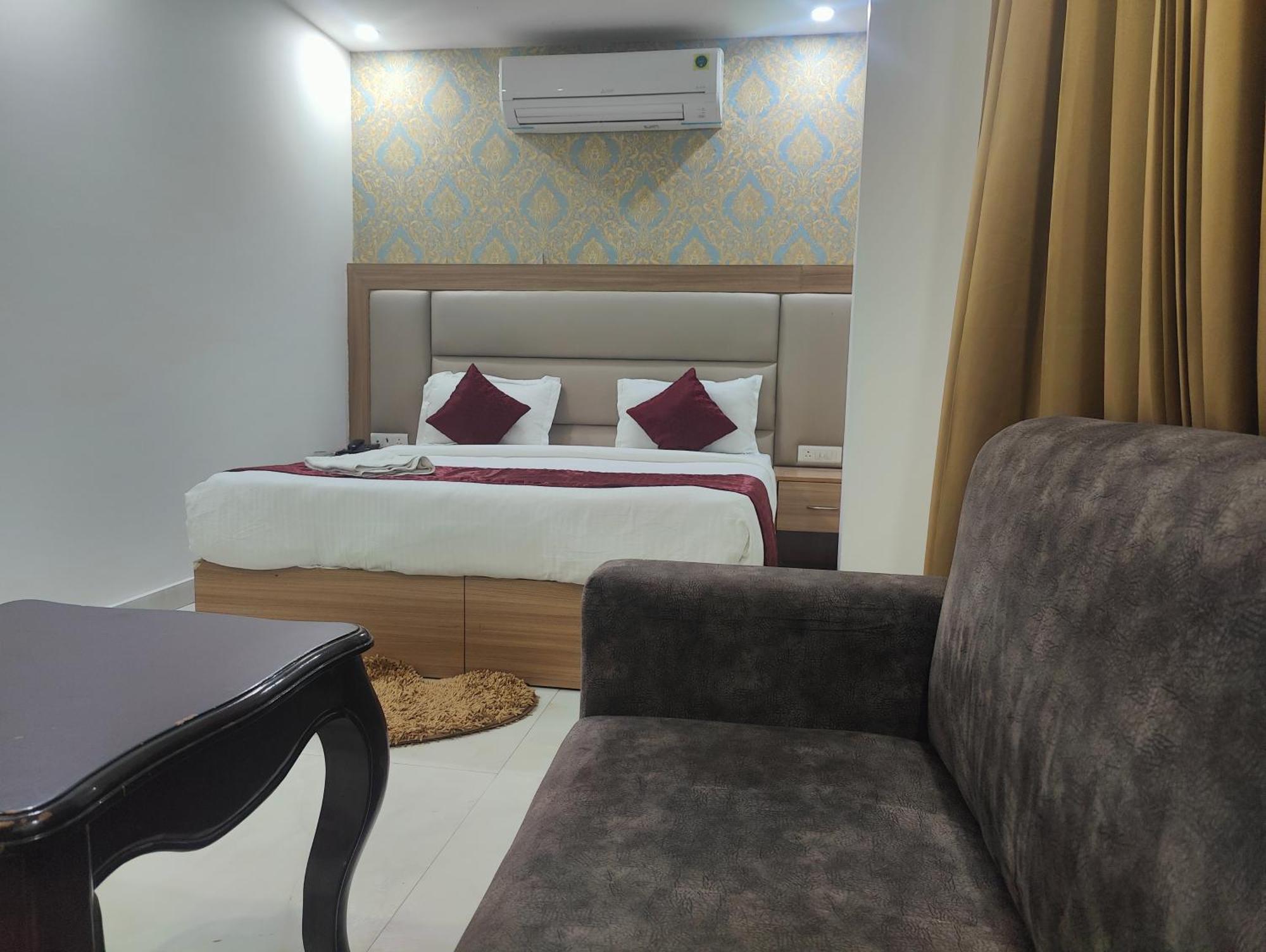 Couette-café Decent Suites Inn- Mahipalpur, Delhi Airport, Aerocity