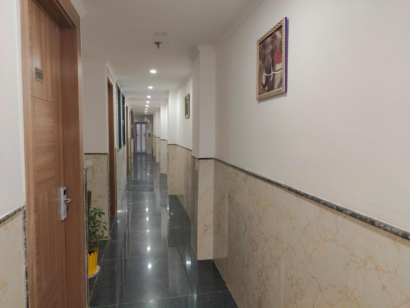 Decent Suites Inn- Mahipalpur, Delhi Airport, Aerocity 4* New Delhi