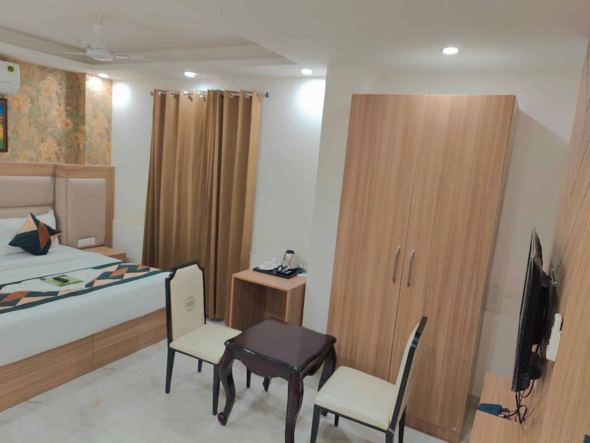 Decent Suites Inn- Mahipalpur, Delhi Airport, Aerocity New Delhi
